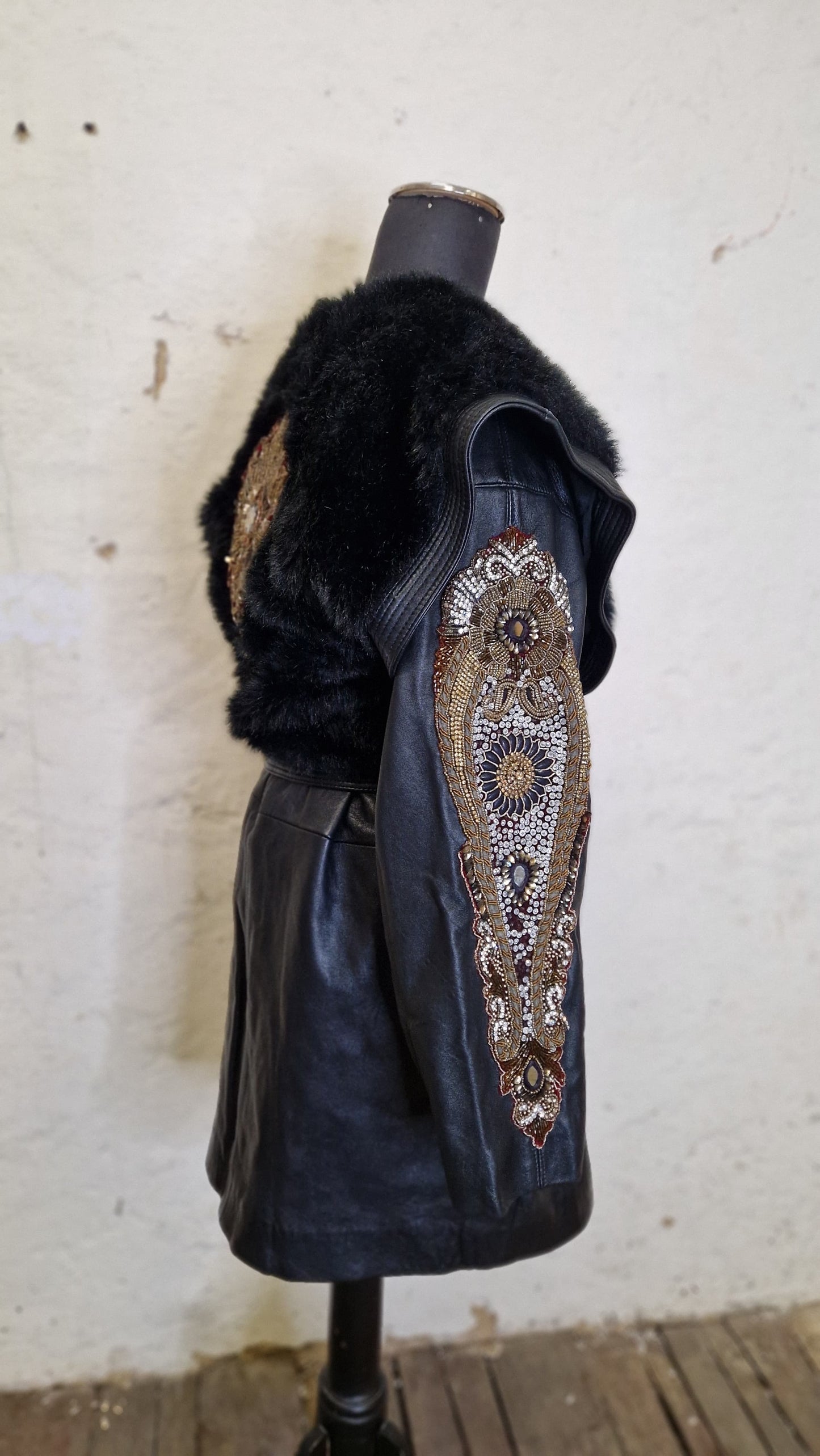 Velour Obscura Coat M/L