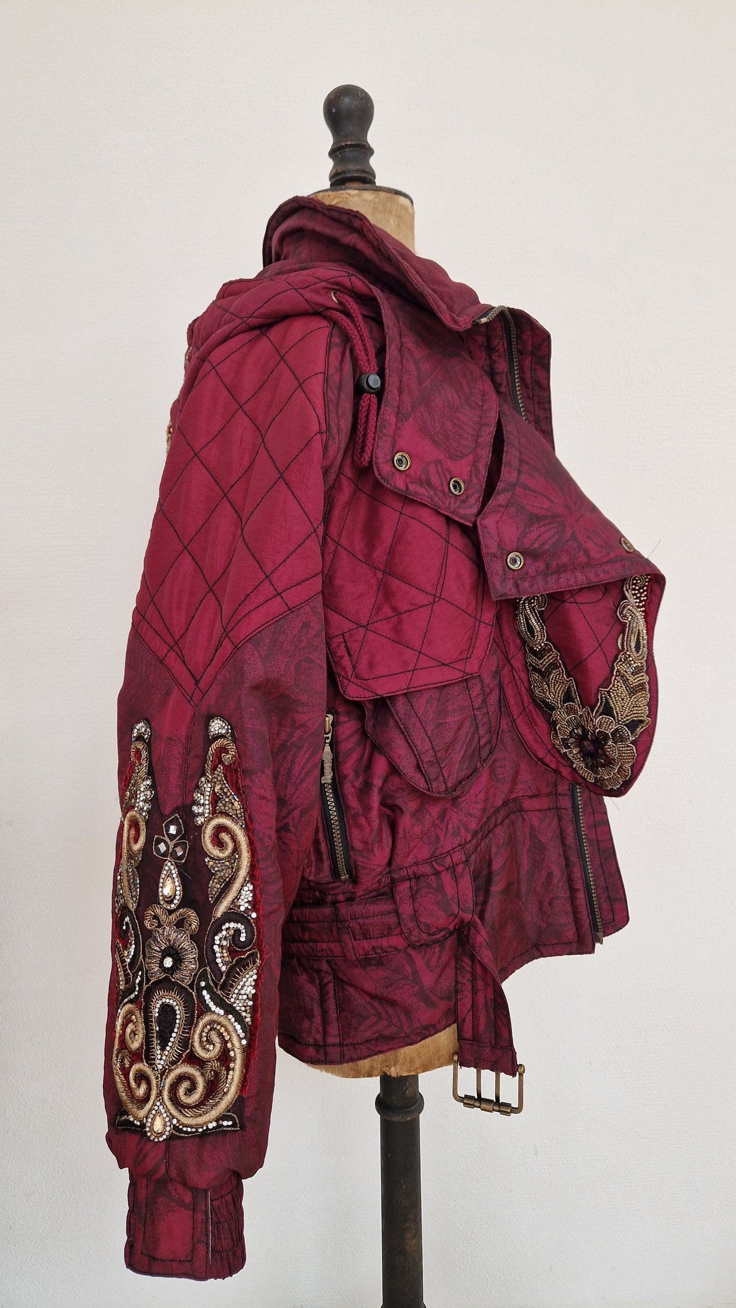 BLOODIE PROMQUEEN JACKET